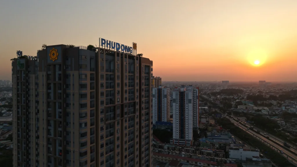 có nên mua căn hộ Phú Đông Sky Garden