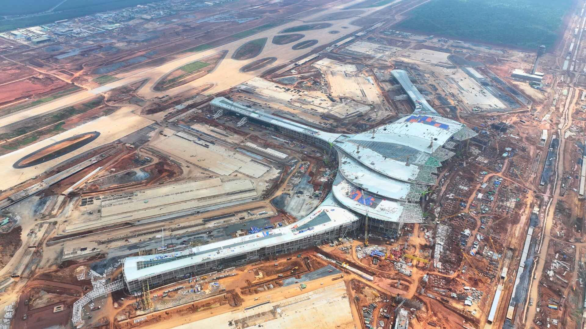 Sân bay quốc tế Long Thành: Địa chỉ ở đâu, quy mô diện tích, tiến độ khi nào xây xong? Sân bay quốc tế Long Thành với tiến độ gấp rút hoàn thành, dự kiến khai thác thương mại từ tháng 6.2026