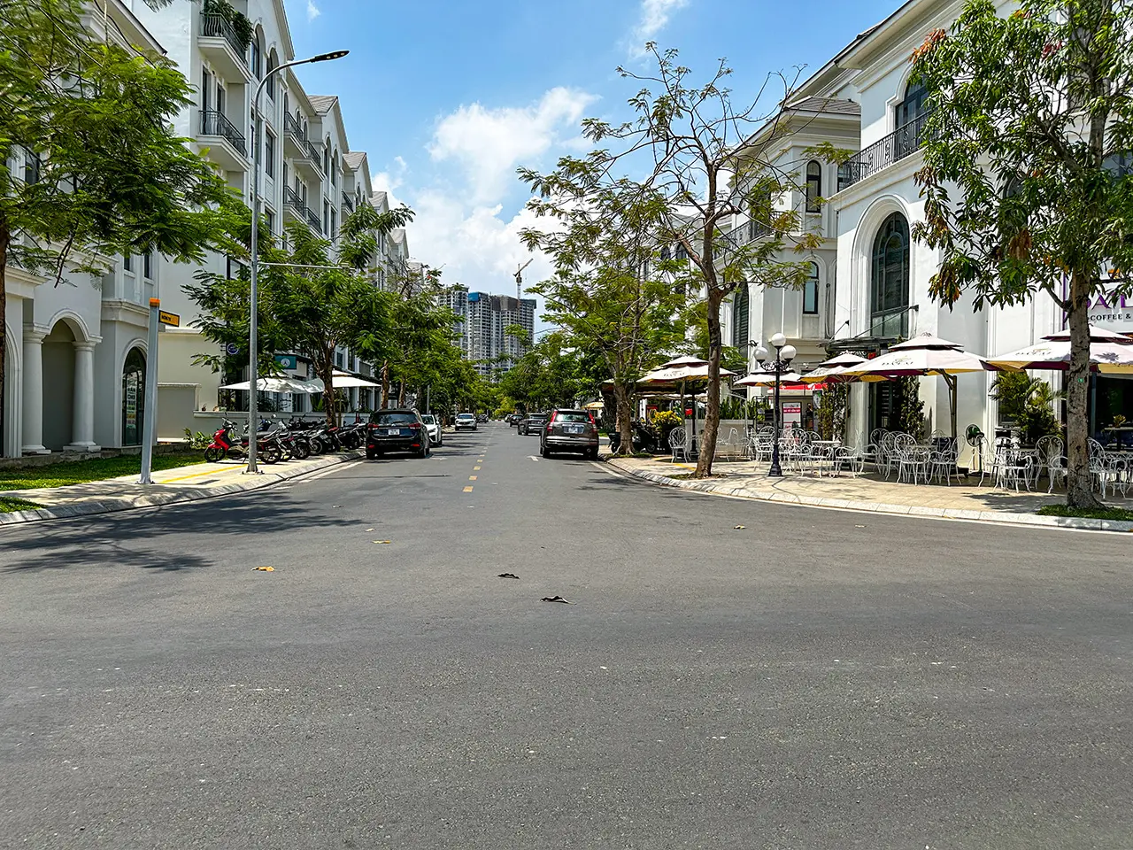 Nhà ở thương mại là gì? có những loại nào, thời hạn sở hữu, sự khác nhau so với chung cư và nhà ở xã hội