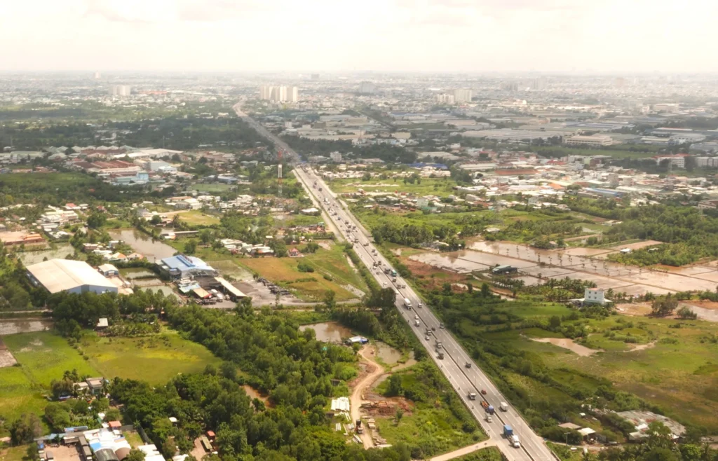 Quốc lộ 22 mở rộng lên đến 60m kết nối Củ Chi, Hóc Môn đến cửa khẩu quốc tế Mộc Bài (Tây Ninh) và Campuchia quoc lo 22 mo rong