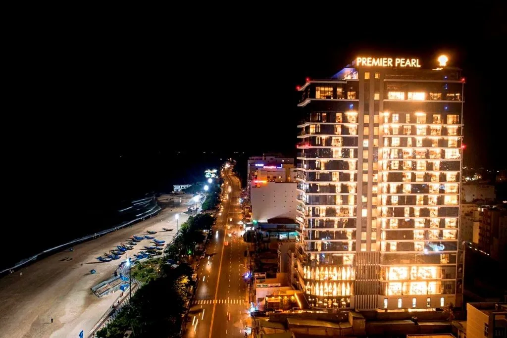 Khách sạn Premier Pearl Hotel