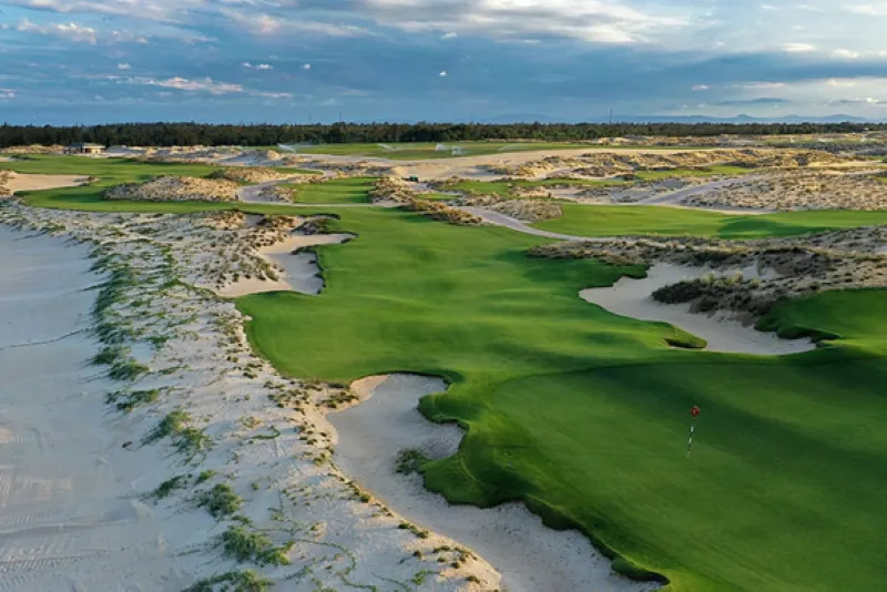 Sân golf Cần Giờ nằm tại khu đô thị Vinhomes Green Paradise