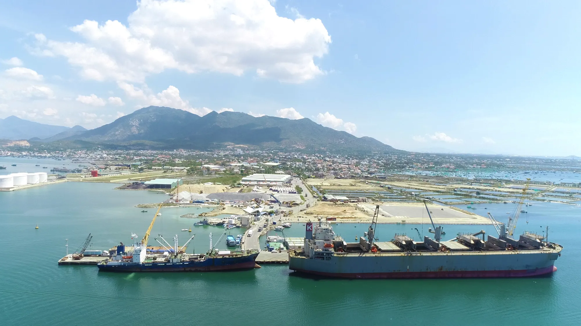Cam Ranh ở đâu? Tiềm năng phát triển bất động sản vịnh biển như thế nào?